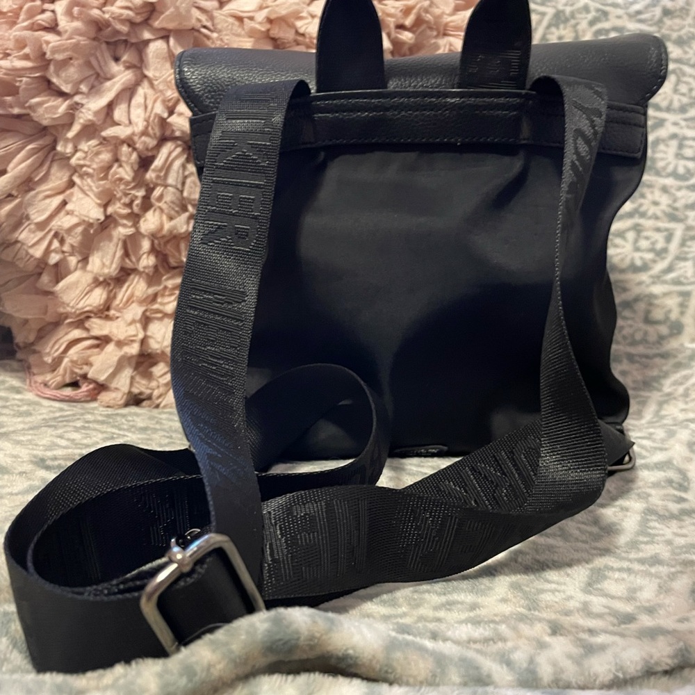 Botkier New York Trigger Backpack - Picture 8 of 9